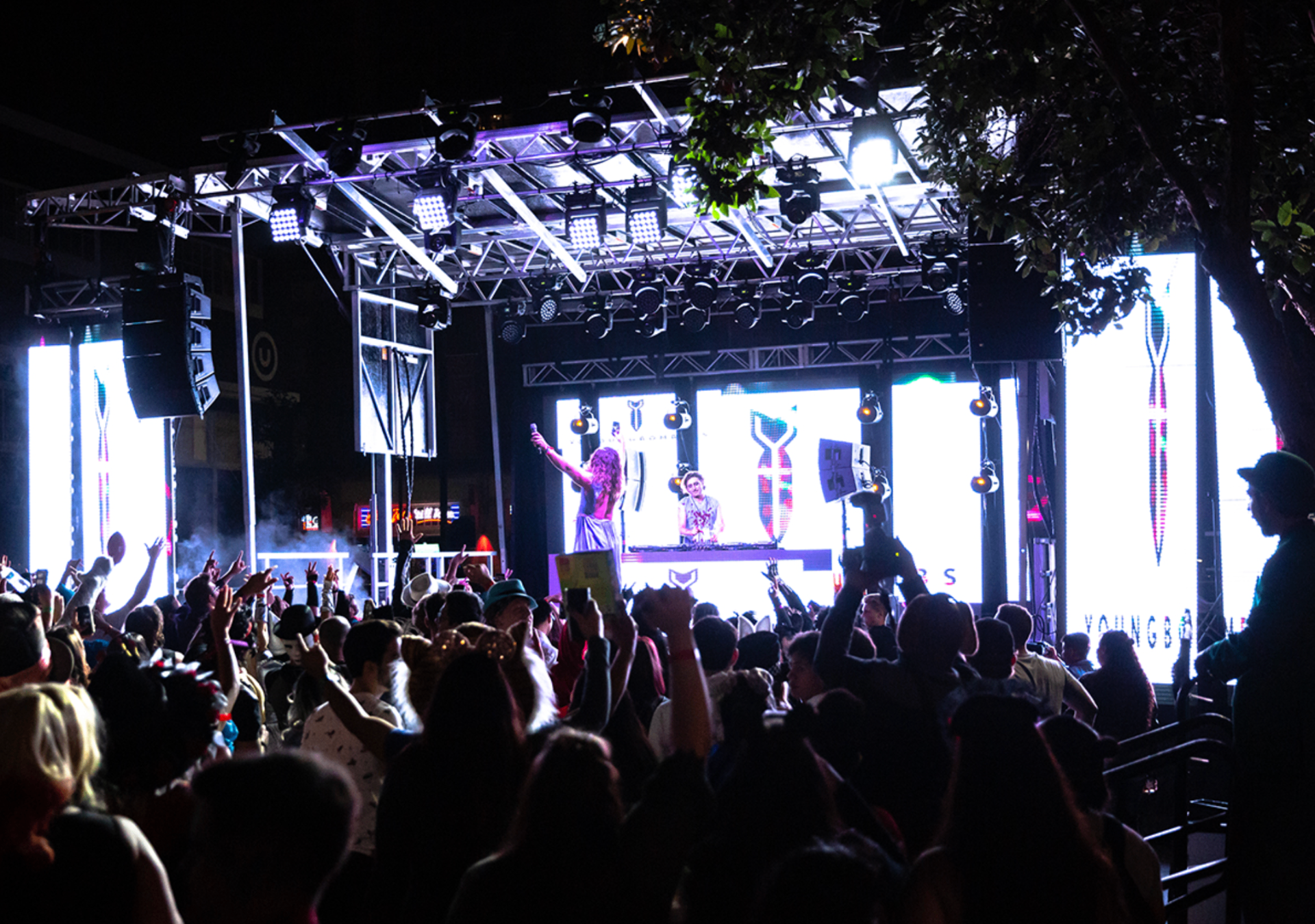 SL 100 Mobile Stage — view 2